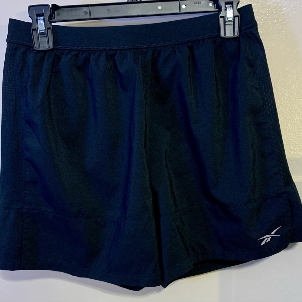 Reebok Women's Black Athletic Shorts Size M